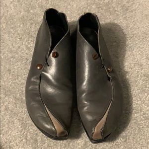 Good condition Cydwoq shoes